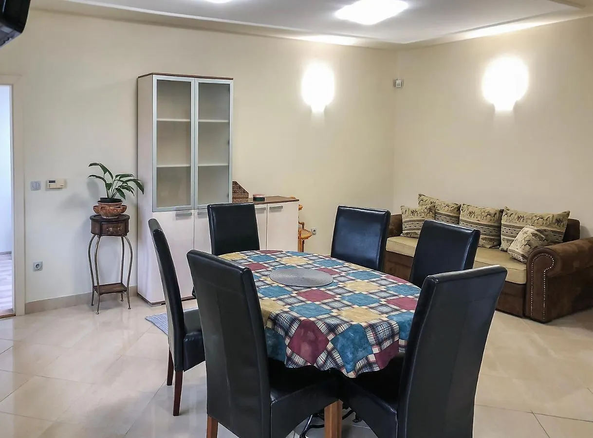 Vino Apartman Eger 0*,