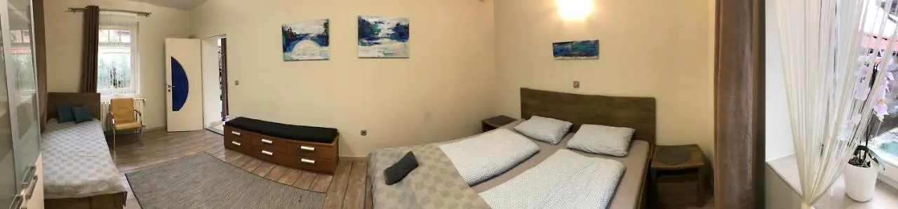 Vino Apartman Eger 0*,